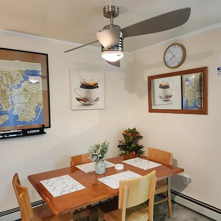 Two-bedroom Serviced Apartment: High-speed Wi-fi & Bi-monthly Housekeeping * New York