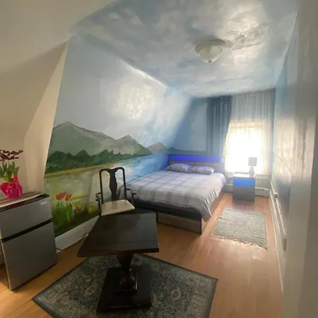 Classical American House Homestay