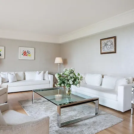 Luxurious Central Park South 2 Bedroom Apartment New York