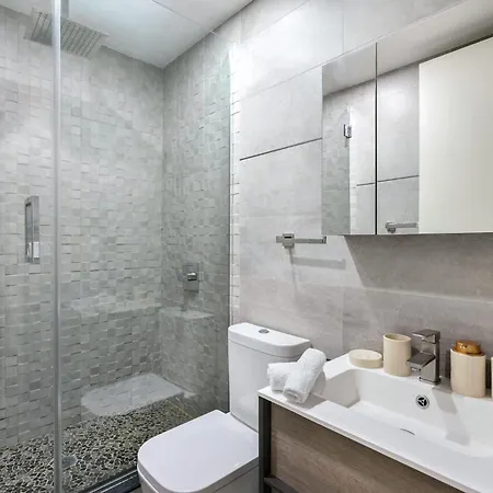 Apartment 75-2b Prime Upper East Brand New 1br W D Elev