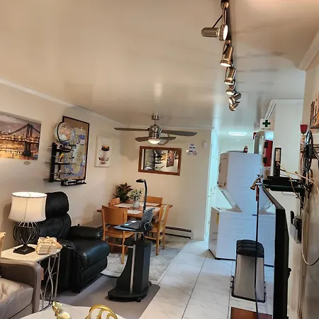 Travel Nurse Housing & Internationals Travelers, College Student, Young Business Professionals - Corporate Housing Accommodation, Offsite Employee & Vacation Temporary Short-terms Bookings *