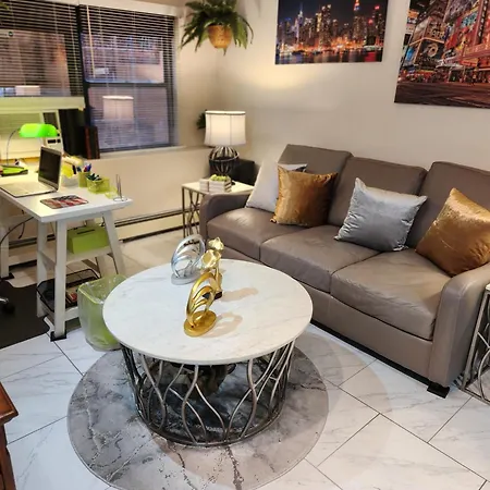 Travel Nurse Housing & Internationals Travelers, College Student, Young Business Professionals - Corporate Housing Accommodation, Offsite Employee & Vacation Temporary Short-terms Bookings Apartment New York