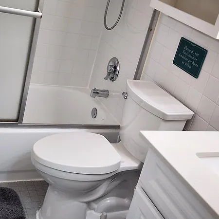 Booking.com Exxlusive: Fully Furnished One Bedroom Entire With Full Size Bed. For One Person Or Couple, Soulmate Positive Friendship * New York