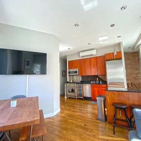 Gorgeous Three Bedroom West Village Townhouse Apartment New York