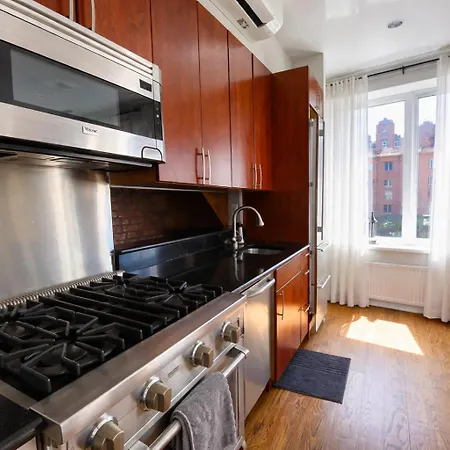 Apartment Gorgeous Three Bedroom West Village Townhouse New York