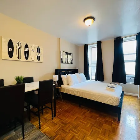 Midtown Manor Apartment *