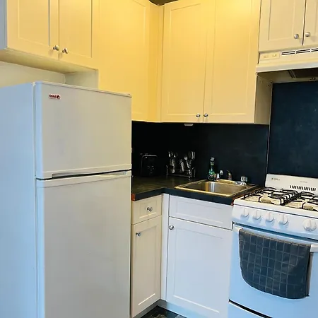 Midtown Manor Apartment *