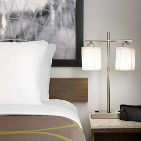 Super 8 By Wyndham Bronx Near Stadium New York