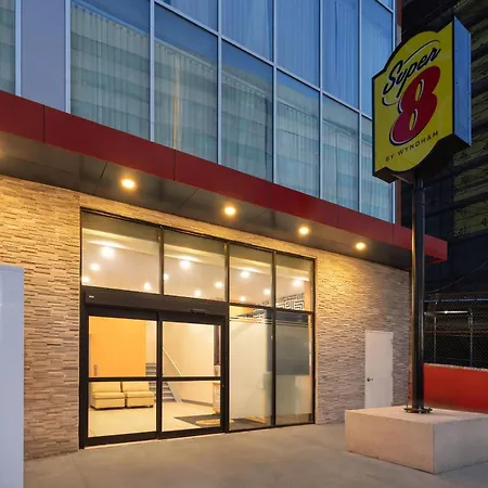Hotel Super 8 By Wyndham Bronx Near Stadium