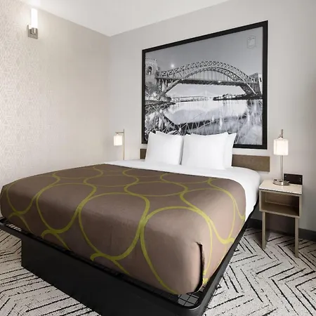 Super 8 By Wyndham Bronx Near Stadium 2*