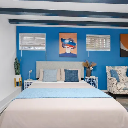 Apartment 2 Bedroom Cozy Gem Manhattan
