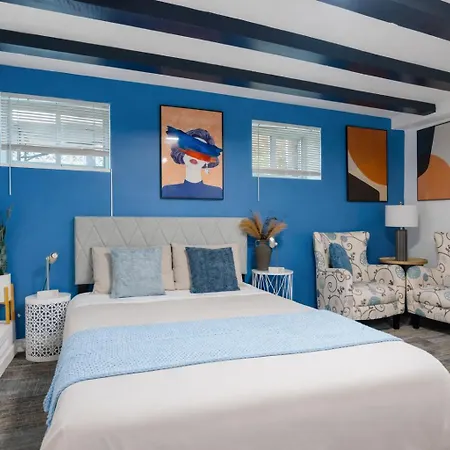 Apartment 2 Bedroom Cozy Gem Manhattan *