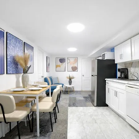 2 Bedroom Cozy Gem Manhattan New York