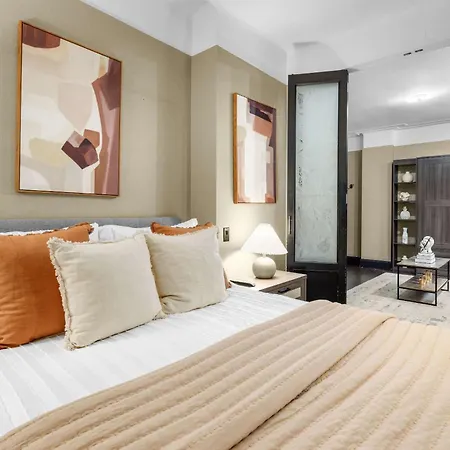 Apartment Nyc Walking Distance To Everywhere! *