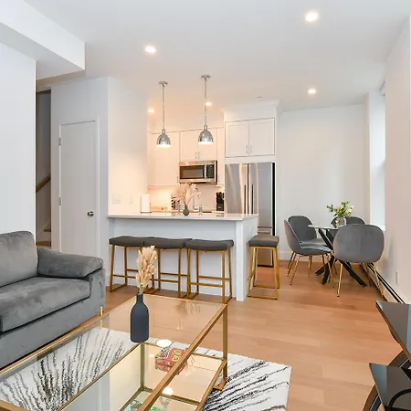 Apartment Sophisticated 3 Bedroom Duplex In The Heart Of Midtown New York
