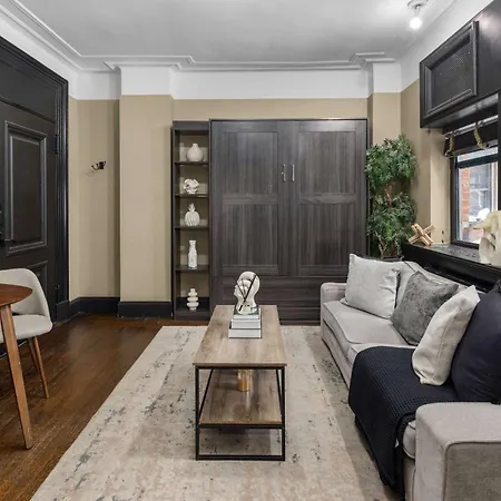 Nyc Walking Distance To Everywhere!