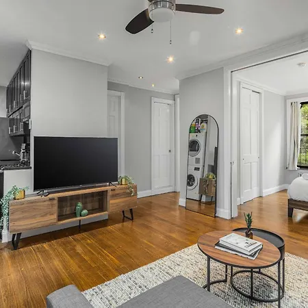 Apartment Modern Manhattan Retreat Near Park New York