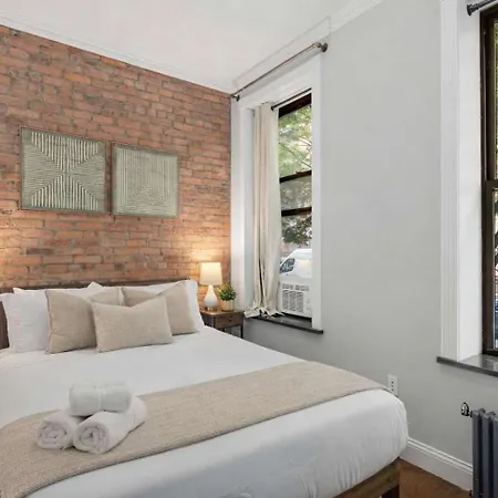 Apartment Chic Nyc Retreat By Park