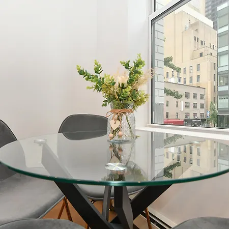 Sophisticated 3 Bedroom Duplex In The Heart Of Midtown Apartment