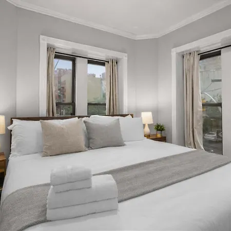 Sleek Lower East Side Retreat Apartment