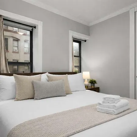 Sleek Lower East Side Retreat Apartment