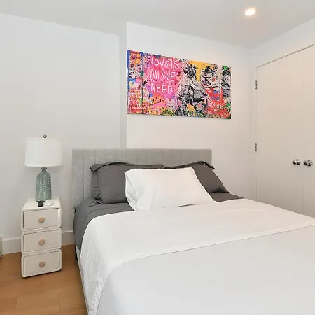 Apartment Sophisticated 3 Bedroom Duplex In The Heart Of Midtown