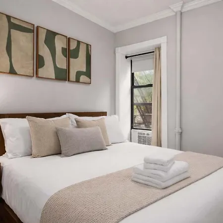 Sleek Lower East Side Retreat Apartment