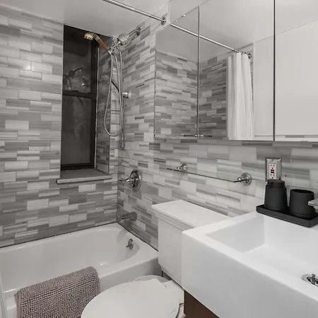 Sleek Lower East Side Retreat *