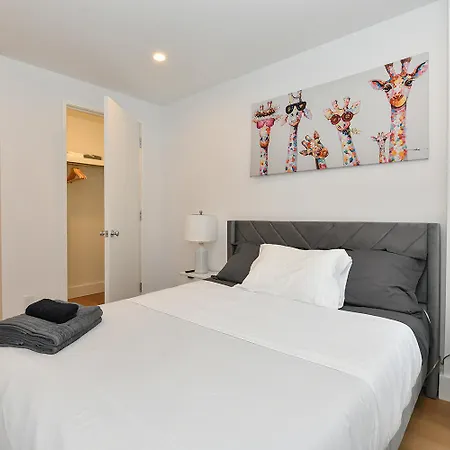 Apartment Sophisticated 3 Bedroom Duplex In The Heart Of Midtown