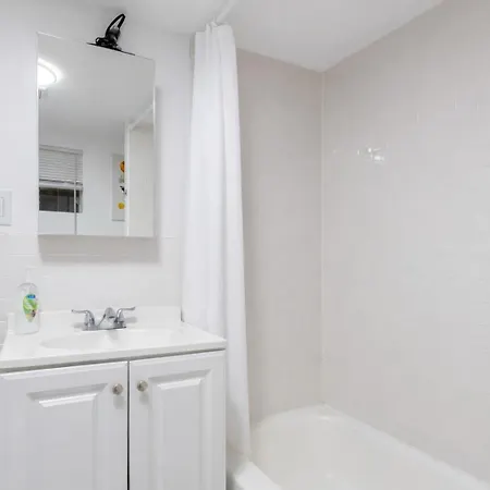 Apartment 2 Bedroom Cozy Gem Manhattan *