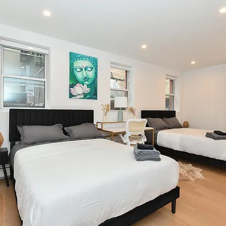 Sophisticated 3 Bedroom Duplex In The Heart Of Midtown * New York