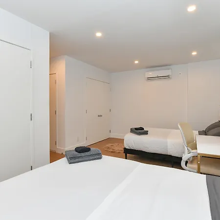 Apartment Sophisticated 3 Bedroom Duplex In The Heart Of Midtown