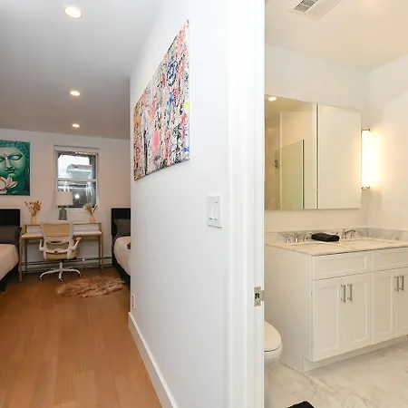 Sophisticated 3 Bedroom Duplex In The Heart Of Midtown * New York