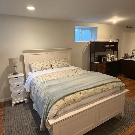 Basement Suite With Private Entrance Apartment New York