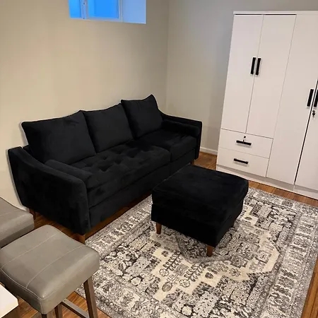 Apartment Basement Suite With Private Entrance New York