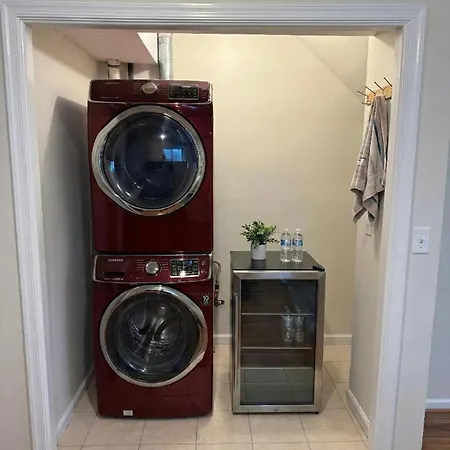 Apartment Basement Suite With Private Entrance