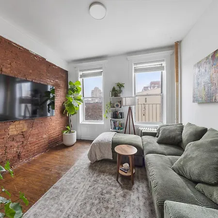 Apartment Downtown Manhattan Union Square 1br - Steps From Subway & Dining New York