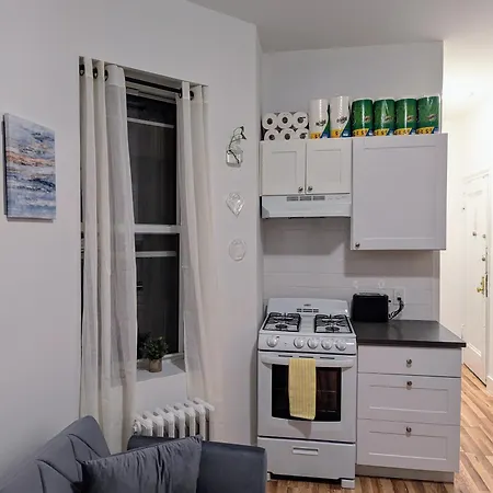 Private Bedroom With Shared Bathroom In Union Square Downtown Manhattan - Steps From The Dining & Nightlife! * New York