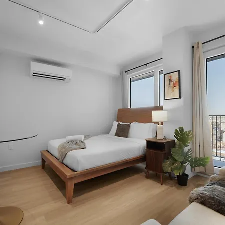 Hotel Stylish Brooklyn Retreat - Steps To G Train 5*