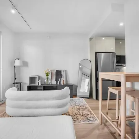 Stylish Brooklyn Retreat - Steps To G Train Hotel