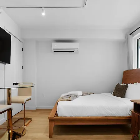 Stylish Brooklyn Retreat - Steps To G Train