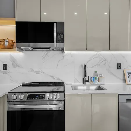 Stylish Brooklyn Retreat - Steps To G Train Hotel New York