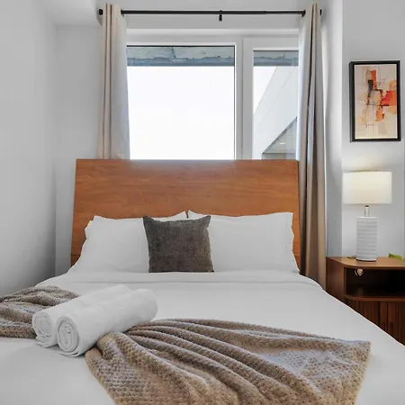 Stylish Brooklyn Retreat - Steps To G Train