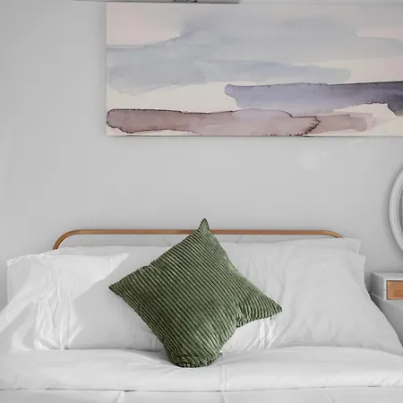 Stylish Brooklyn Retreat - Steps To G Train Hotel New York