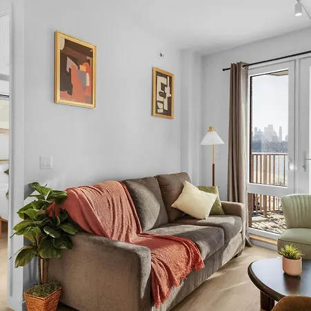 Stylish Brooklyn Retreat - Steps To G Train Hotel New York
