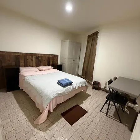 Hudson Yard Hostel *