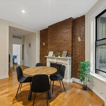 Private At A Shared By Times Square Guest house *