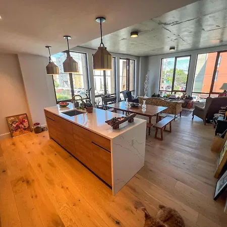 Conover Loft By Rove Travel - Loft With Private Rooftop *