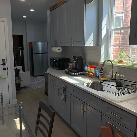 Homestay East Ny Urban Retreat