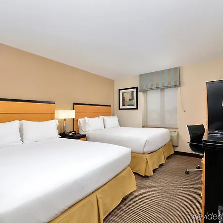 Hotel Express Kennedy Airport, An Ihg 3*